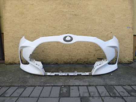 TOYOTA YARIS 4 IV 20- Front Bumper