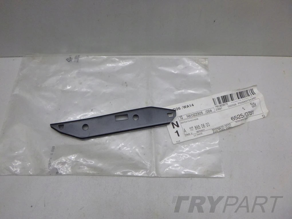 MERCEDES CLA W117 Front Bumper Clip Right