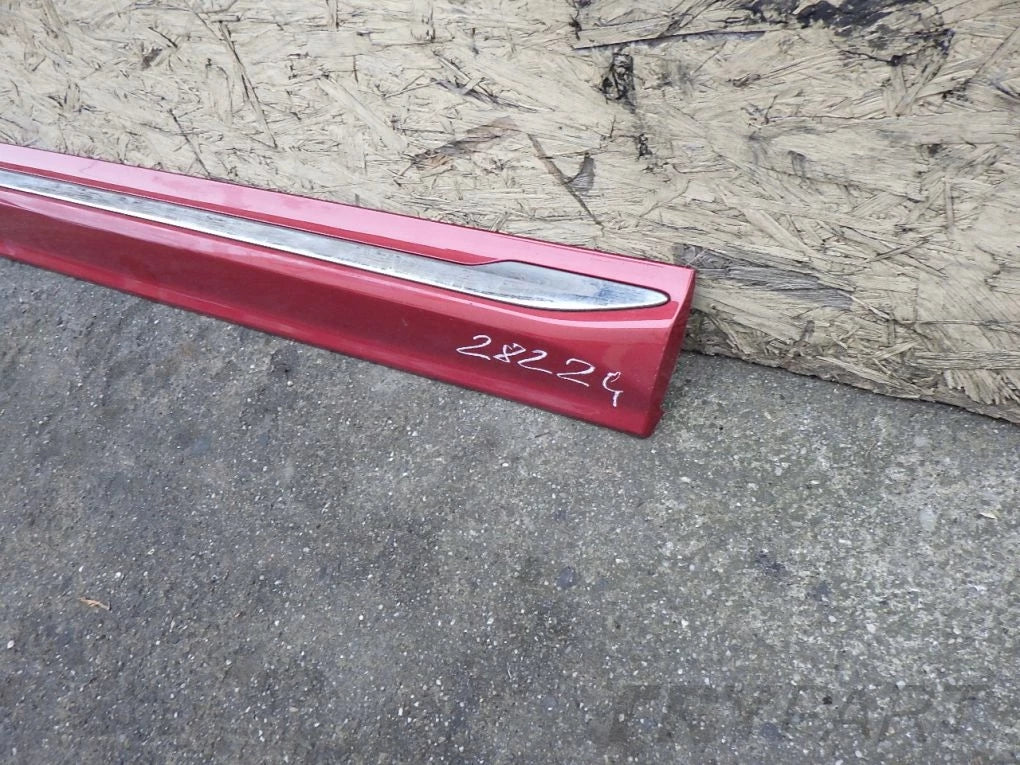 VOLVO XC60 II 17- Right Front Door Molding