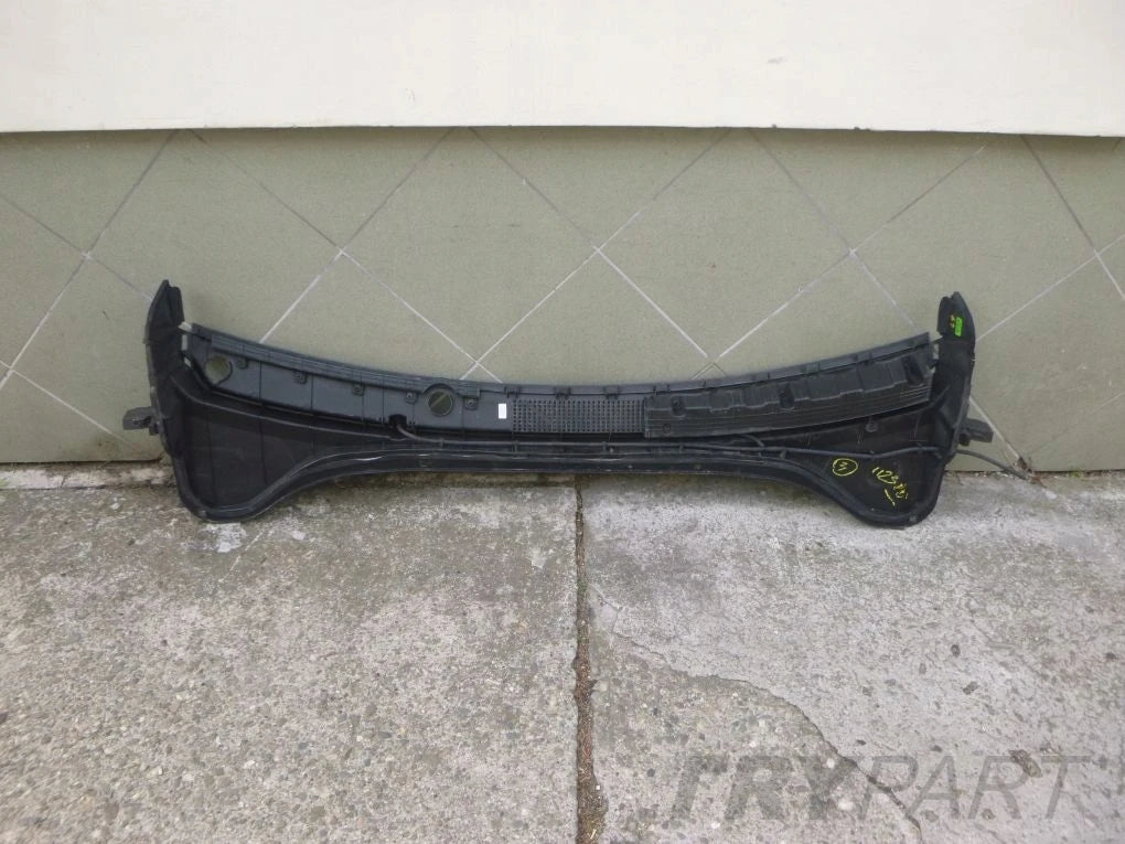 HYUNDAI ELANTRA VI 6 16- Windshield Trim