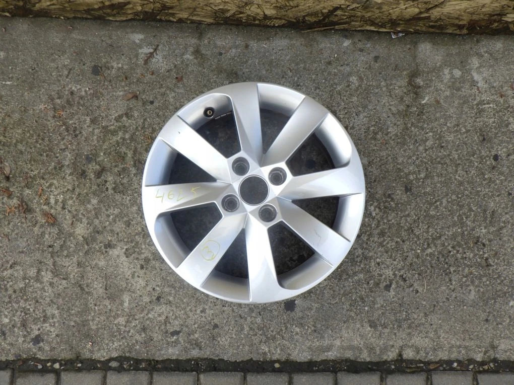 VW 5.5J x 15 4x100 ET 41 alloy wheel