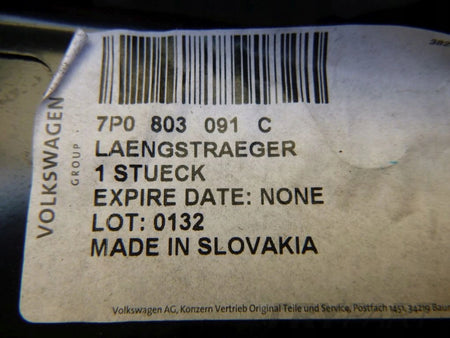 VW Touareg Cayenne 7P0 11- Front Left Shock Absorber Mount