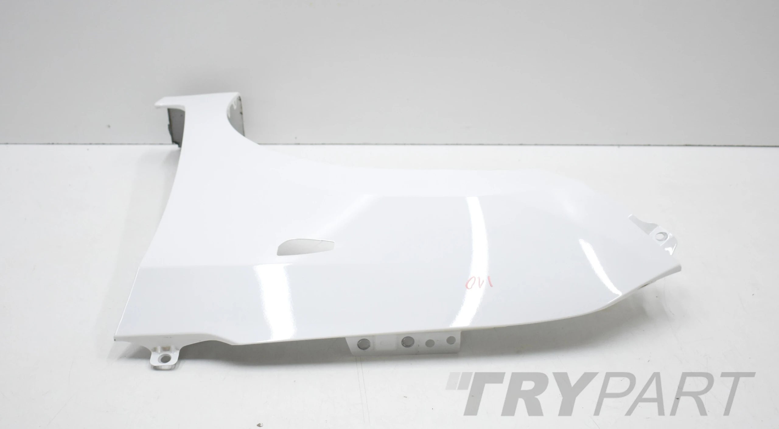 HYUNDAI I10 II LEFT FRONT FENDER ORG IN COLOR