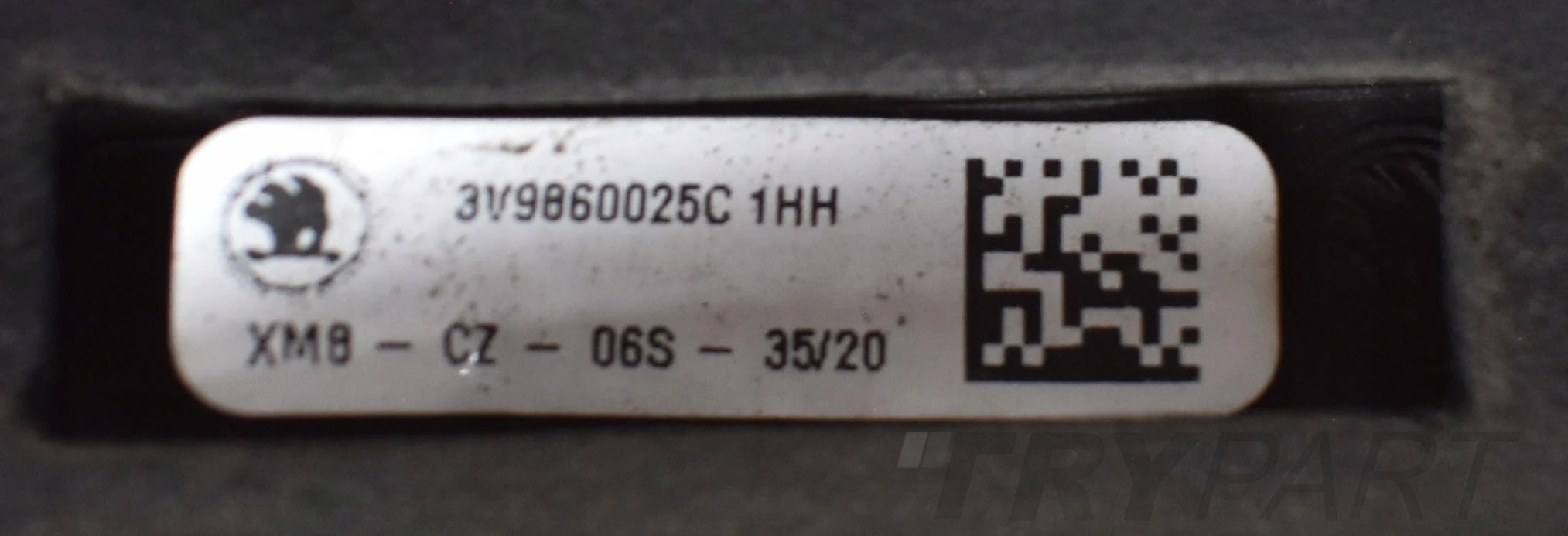 SKODA SUPERB III 3V 3V9 ROOF RACKS ORG 3V9860025