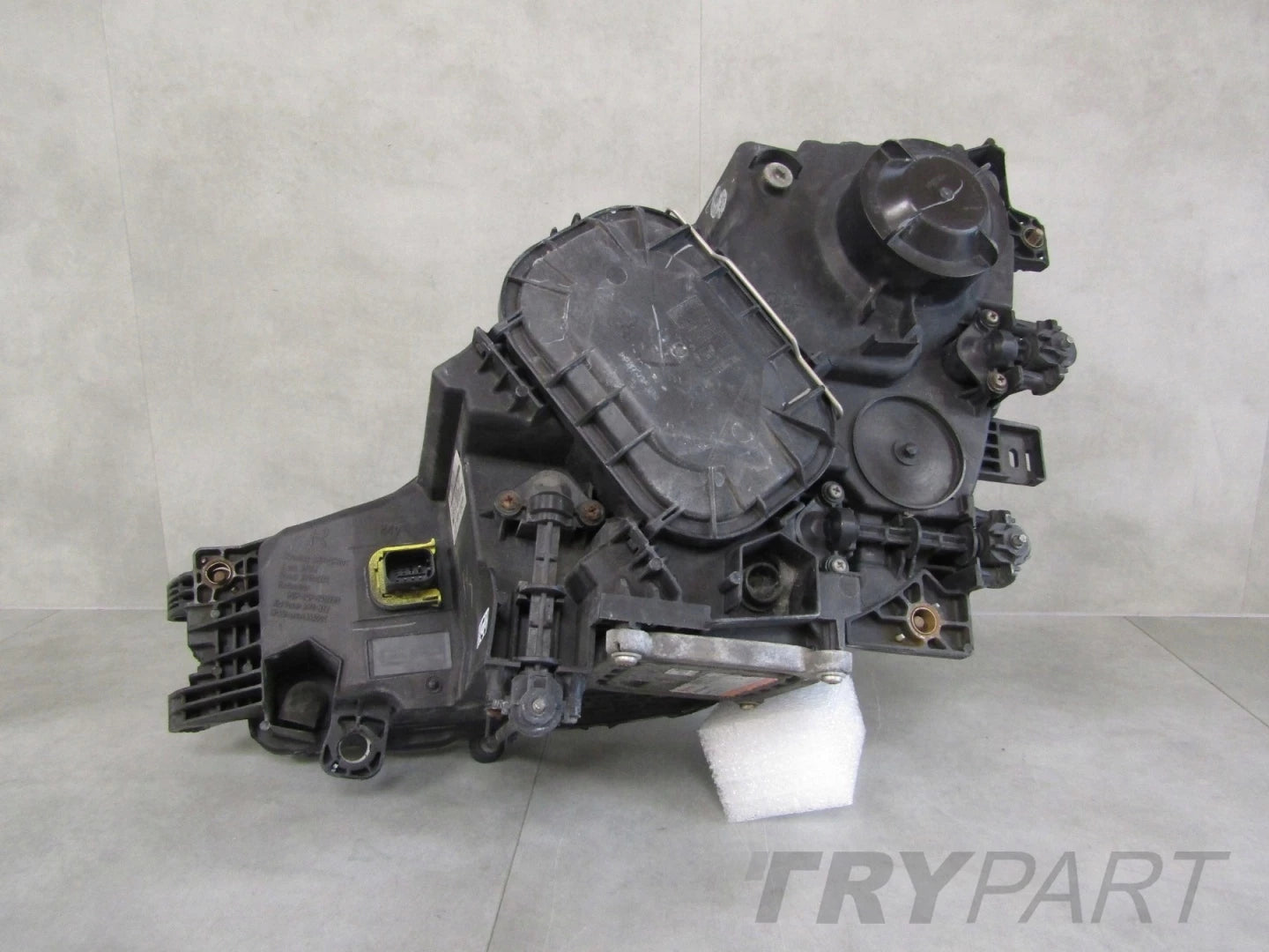 Headlight Mercedes Actros MP4 XENON 11- RH A9608200739