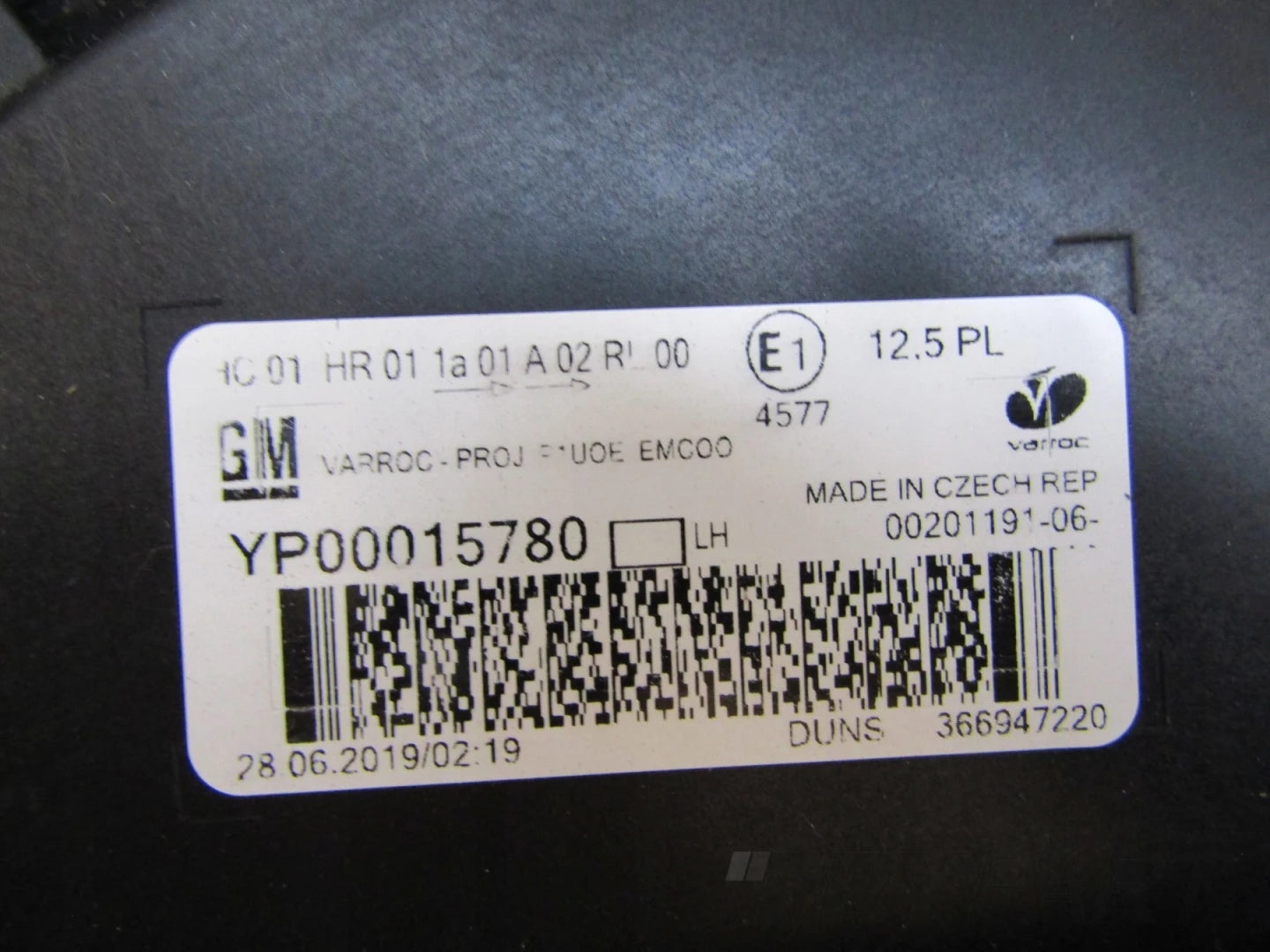Front Lamp Opel Grandland STANDARD WITH LED LH 17-21 YP00015780
