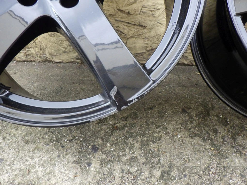 Alutec Freeze black 7.5J x18 5x112 ET40 aluminum rim