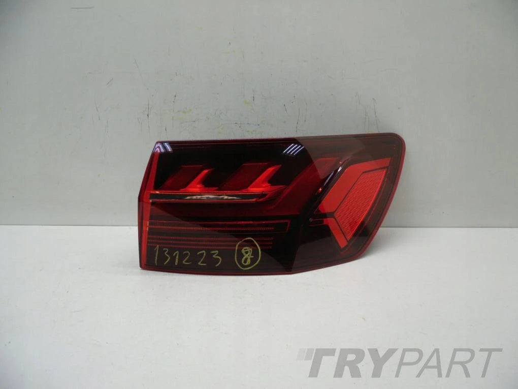 AUDI A4 B9 8W9 MATRIX LIFT KOMBI Rear Tail Light Right