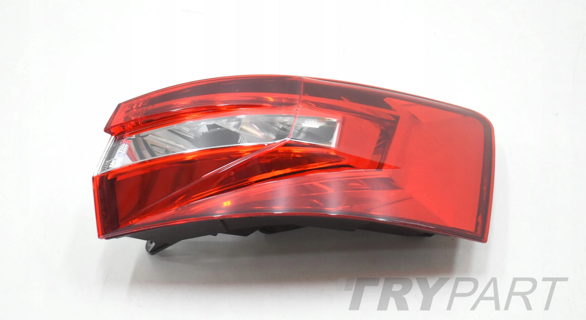 SKODA SUPERB III 3V9 RIGHT REAR LIGHT ORIGINAL EU ESTATE 3V9945208A