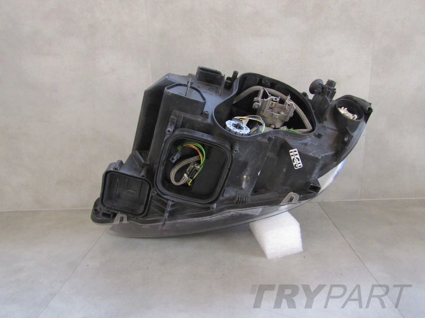 HEADLIGHT BMW 3 E92 E93 06-10 XENON NON-SWIVEL RH 7162127-15