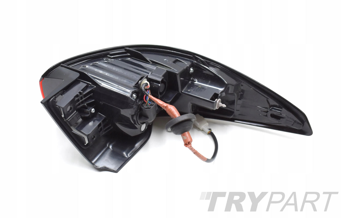 MAZDA CX5 CX-5 II LIFT RIGHT REAR TAIL LIGHT ORG 22+