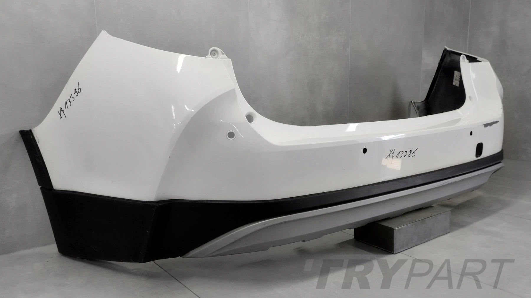 Rear Bumper Toyota Corolla 12 XII E21 TREK KOMBI 19-