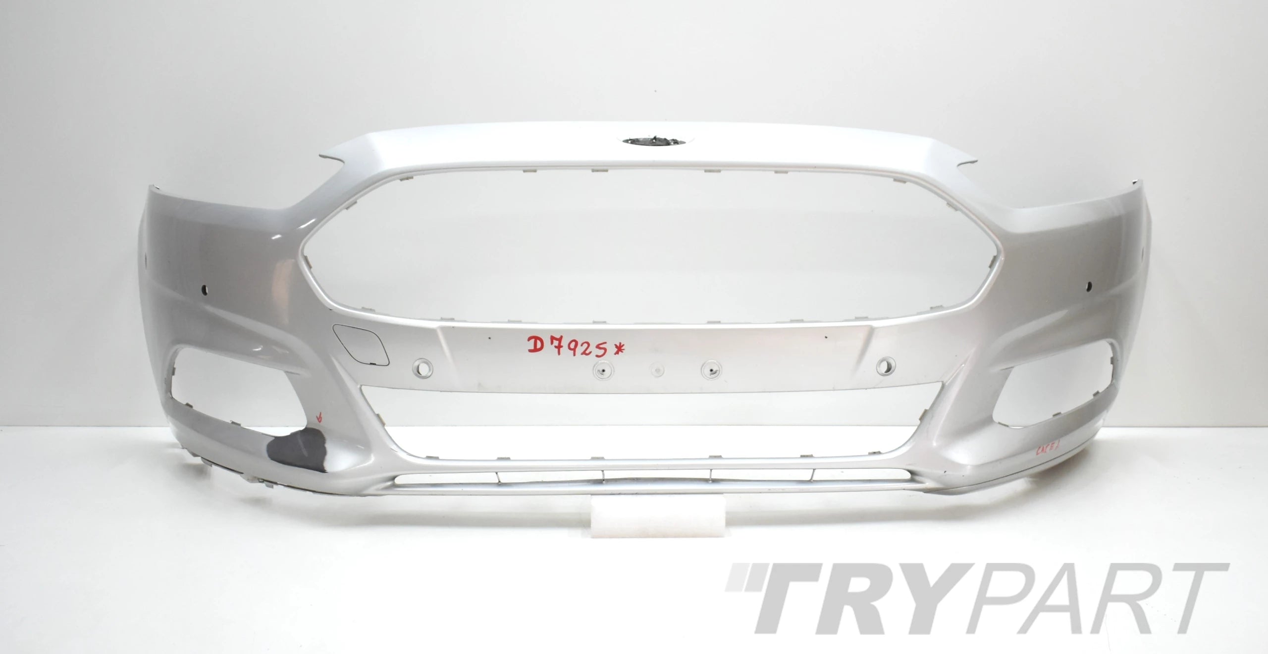 FORD MONDEO MK5 FRONT BUMPER NICE ORIGINAL