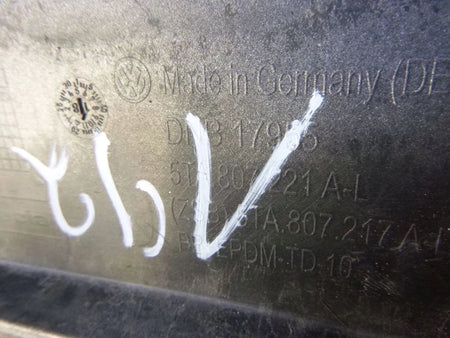 VW TOURAN 5TA 15- Front Bumper
