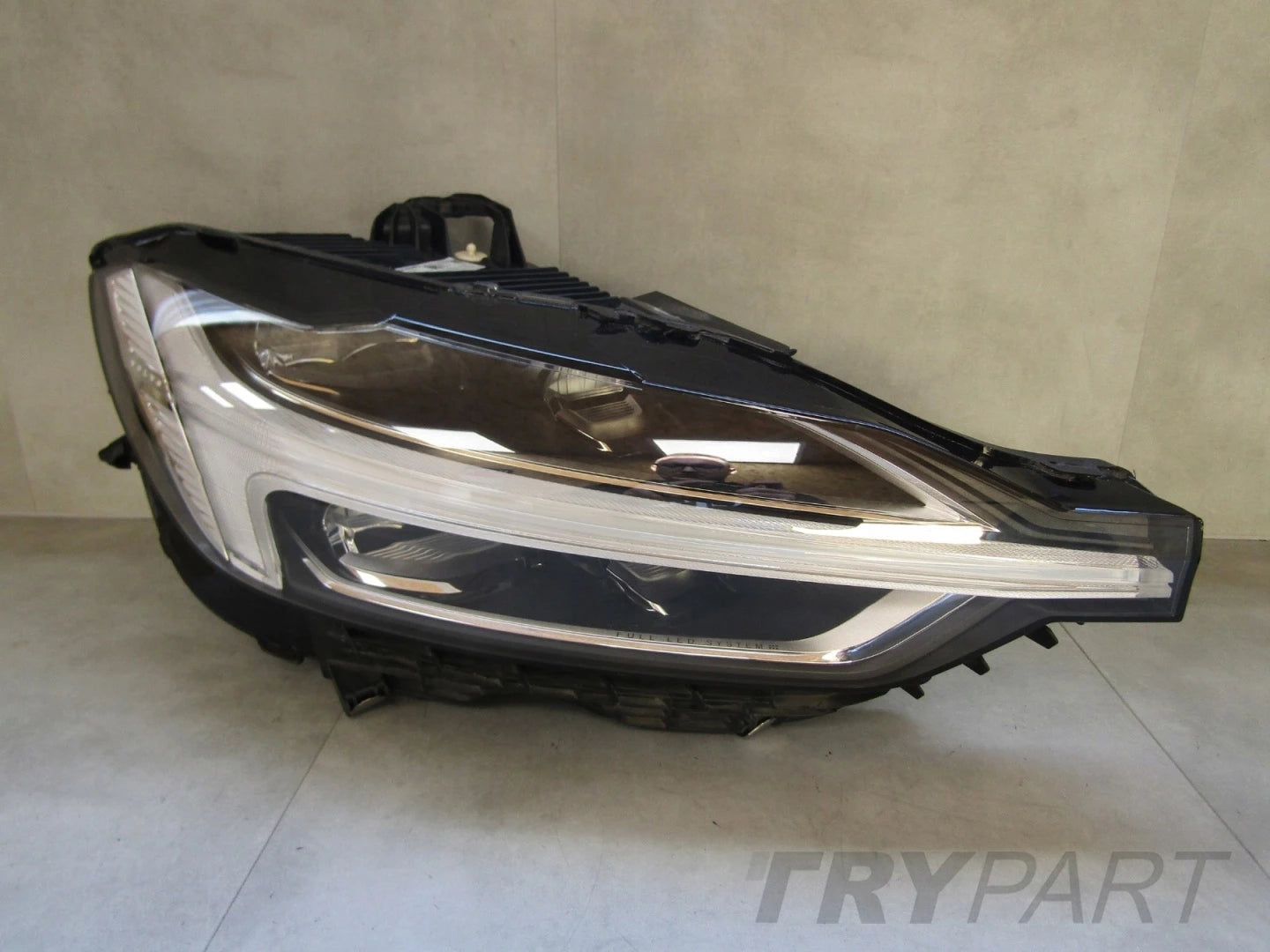 Front Lamp Volvo XC60 II MID LED 17-24 RH RIGHT 31420412