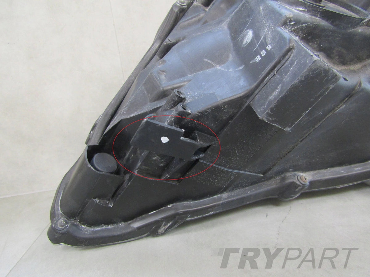 HEADLIGHT TOYOTA AVENSIS T27 LIFT 11-15 XENON SWIVEL RH 10000-17687