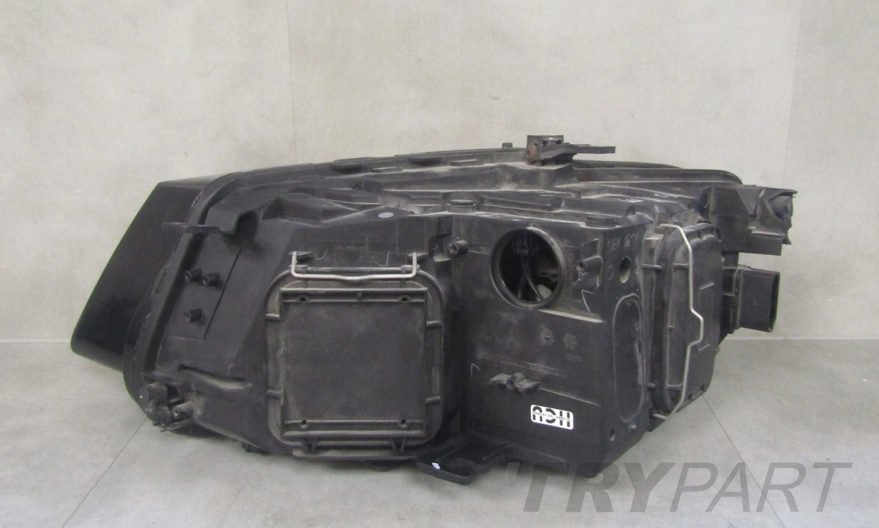 AUDI Q5 8R0 HEADLIGHT XENON +LED NOT SWIVELING RIGHT RH 08-12