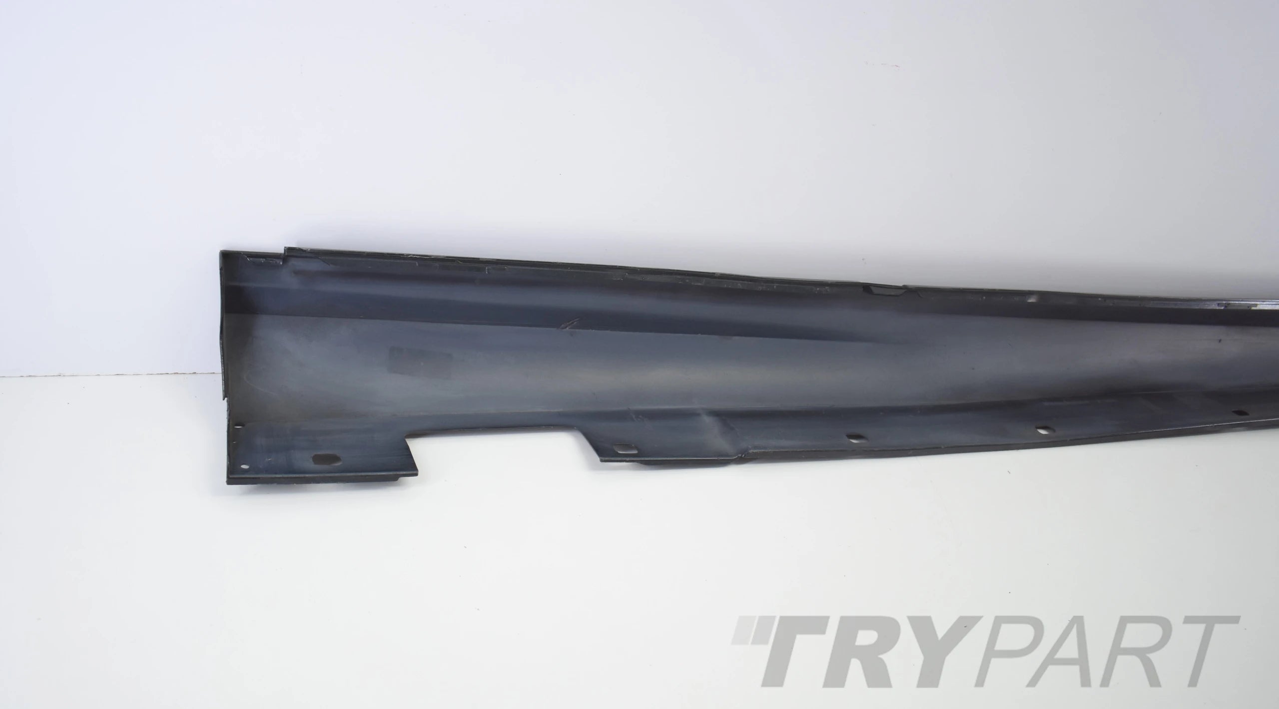 MERCEDES W204 AMG LEFT SILL PROTECTOR STRIP ORG!
