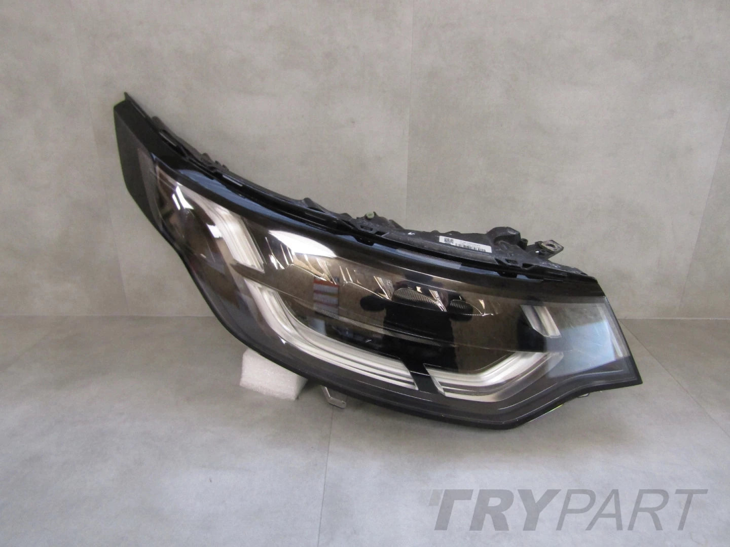 HEADLAMP LAND ROVER DISCOVERY V L462 LED 16- RH HY32-13W029-EC