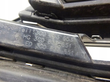 VW PASSAT B8 3G0 14- Grille Clip