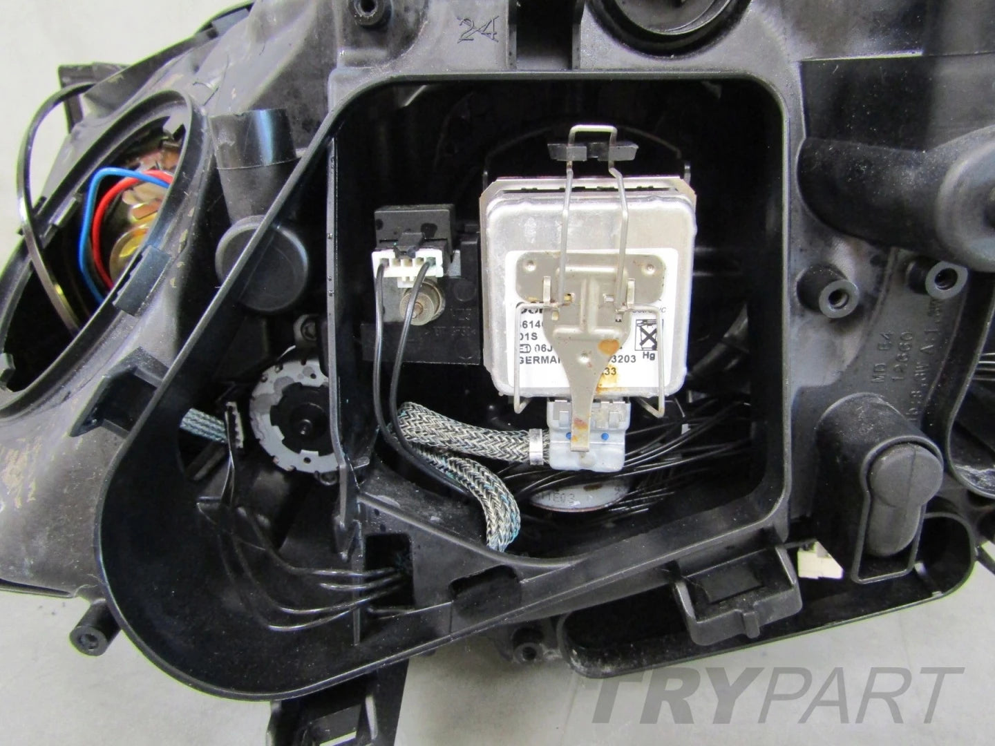 BMW 7 Series F01 F02 Xenon Adaptive Headlight 08-12 RH 6311 7228428
