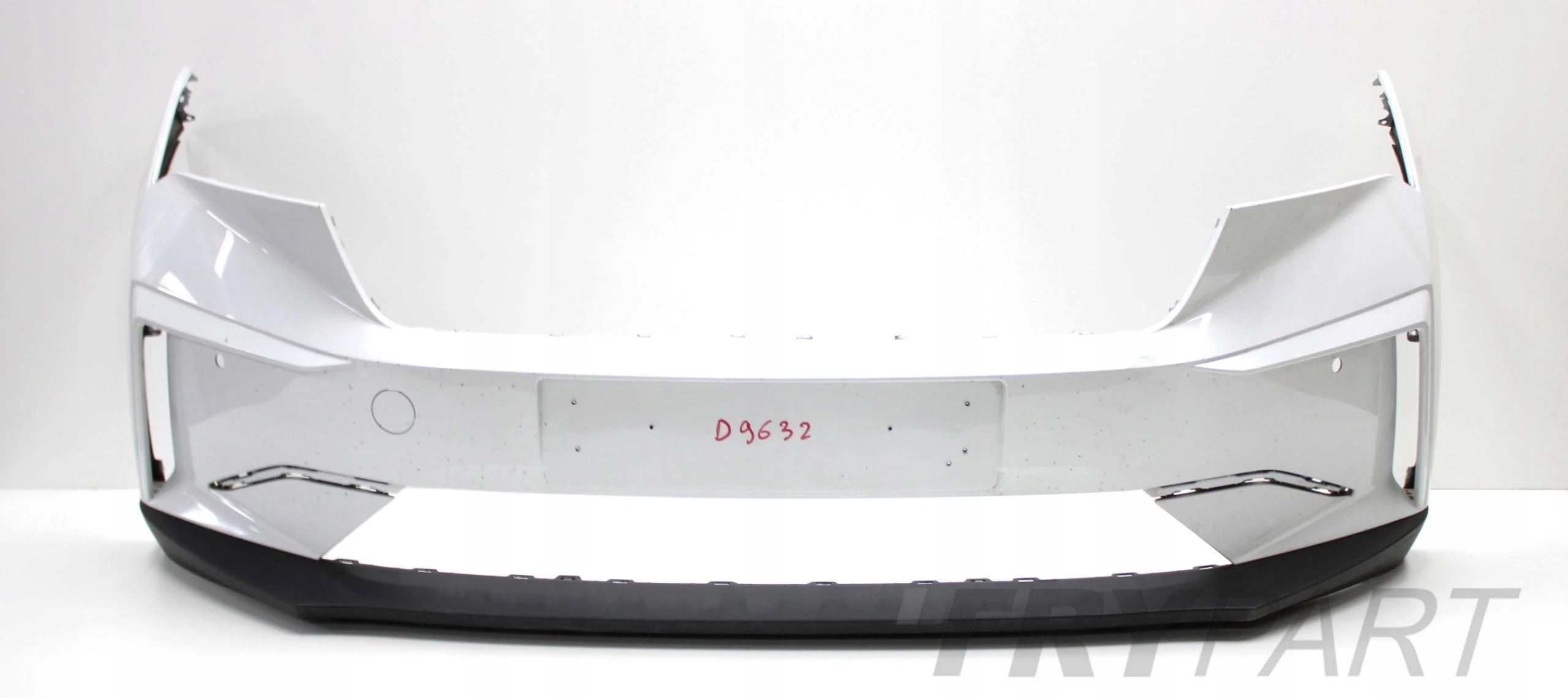 SKODA ENYAQ 5LB 5LA 5L FRONT BUMPER ORIGINAL + BOTTOM