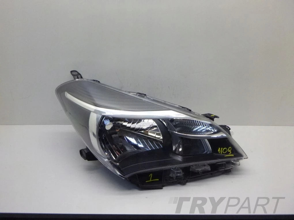 TOYOTA YARIS III LIFT 13- Right Headlight