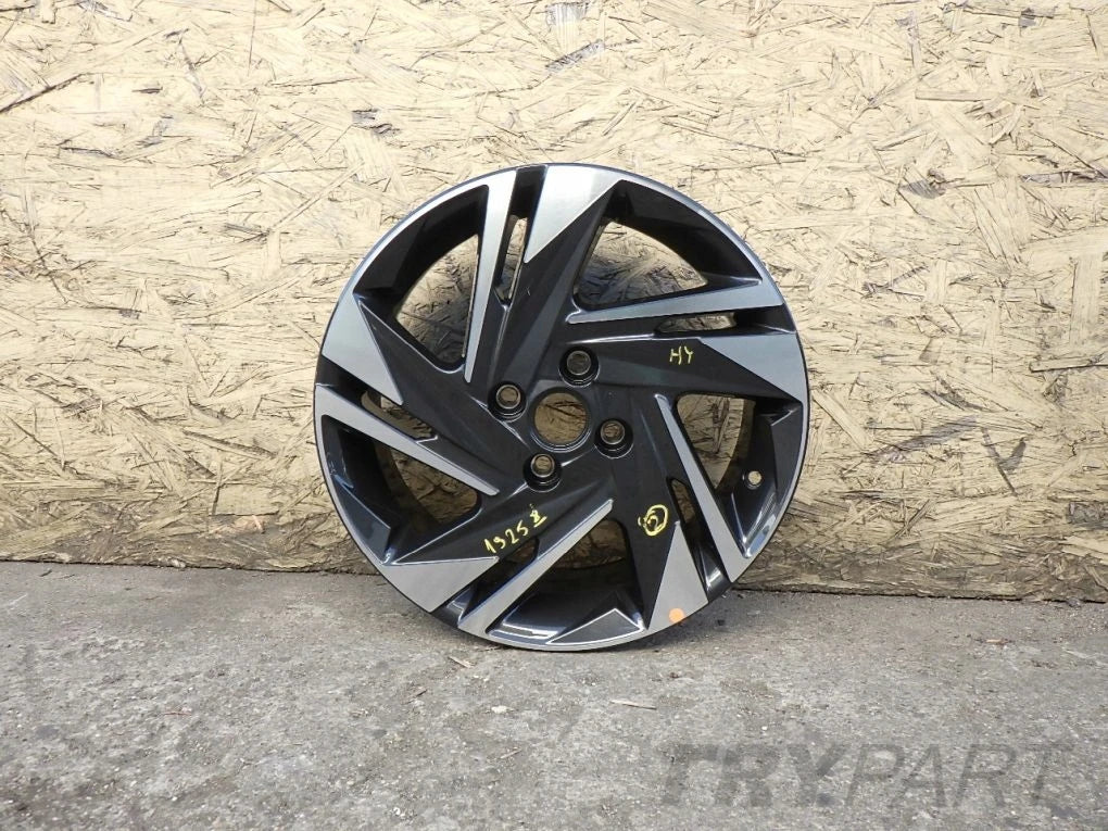 HYUNDAI 16 6J x 16 5x114.3 ET50 aluminum wheel