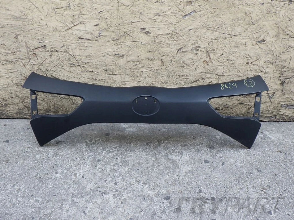 TOYOTA YARIS III 3 LIFT 17- flap trim strip
