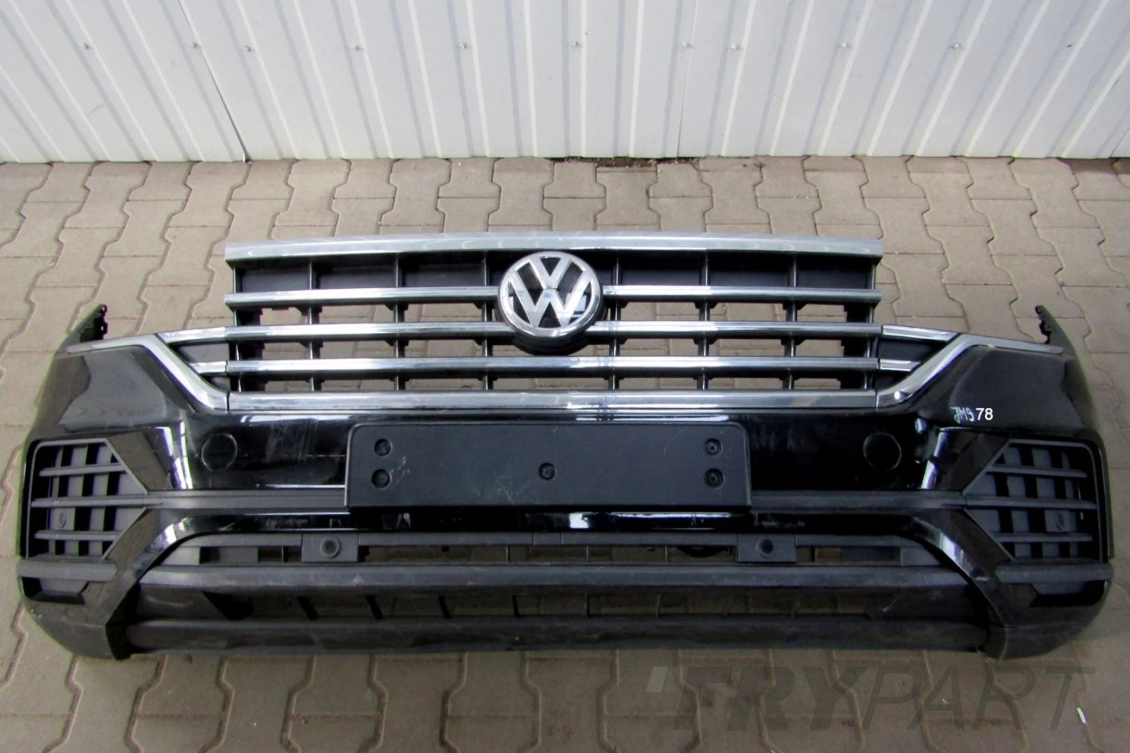 Front Bumper VW Touareg 3 III 760 6 PDC 18-