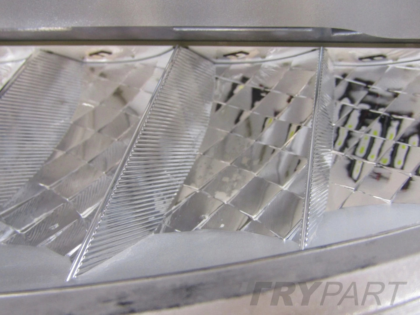 LEFT HEADLAMP VOLVO FH5 FH16 LED LIFT 20- LH 24056511