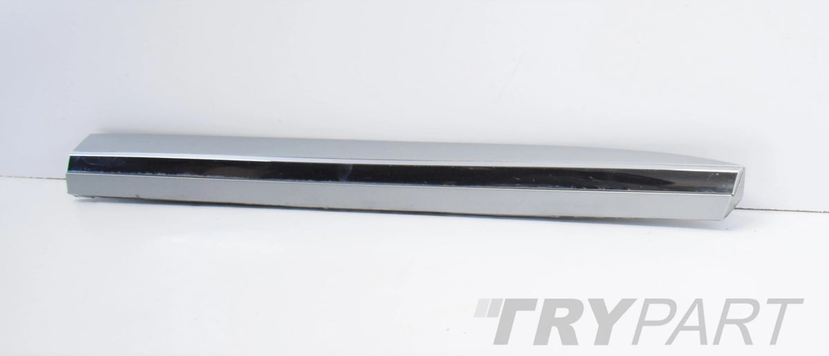 VW ARTEON 3G8 RIGHT FRONT DOOR TRIM CHROME ORG