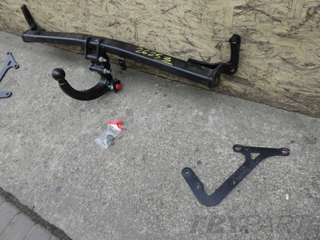 PEUGEOT 5008 II P87 16- tow hitch