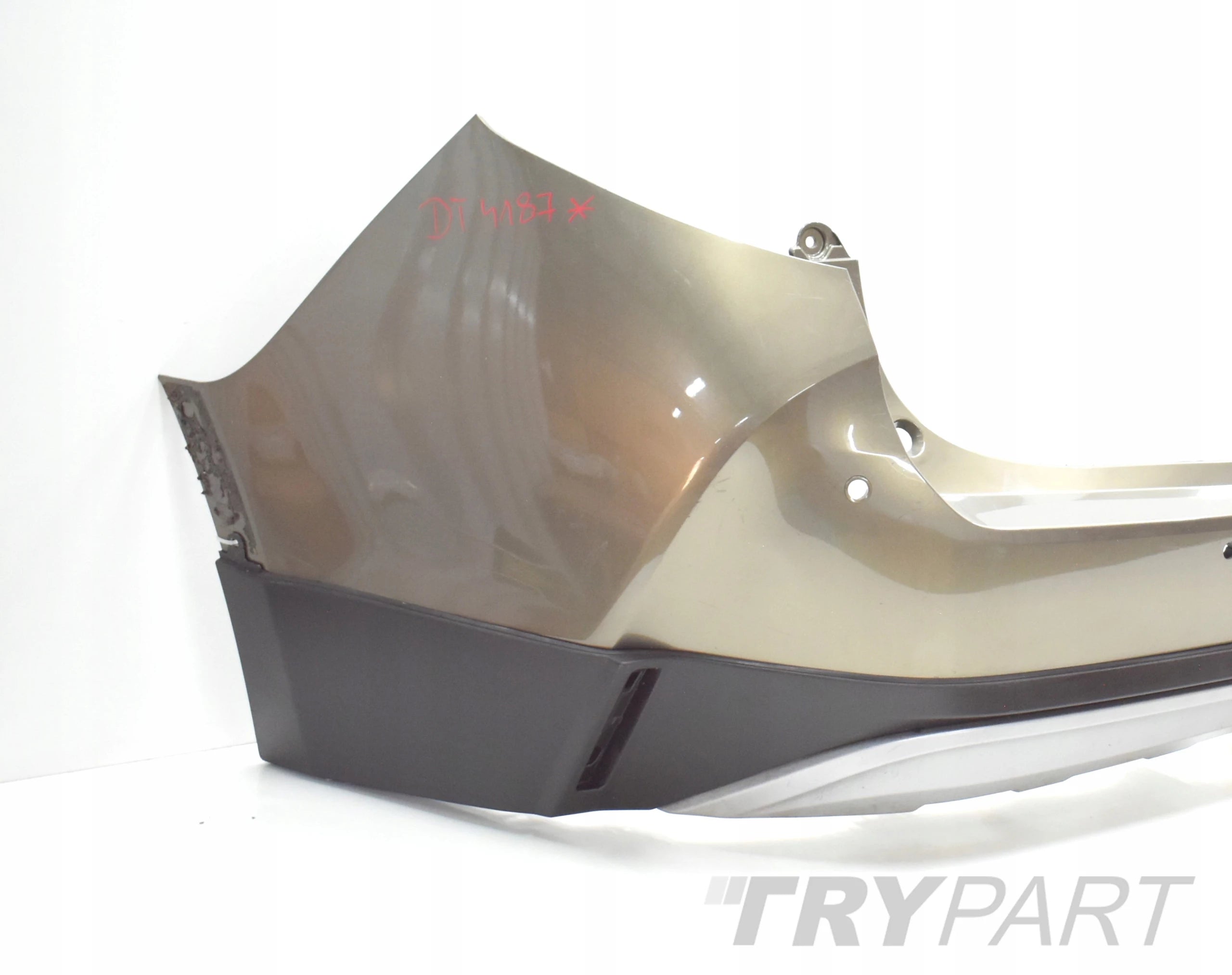 TOYOTA COROLLA E21 TREK REAR BUMPER ORG WAGON + BOTTOM