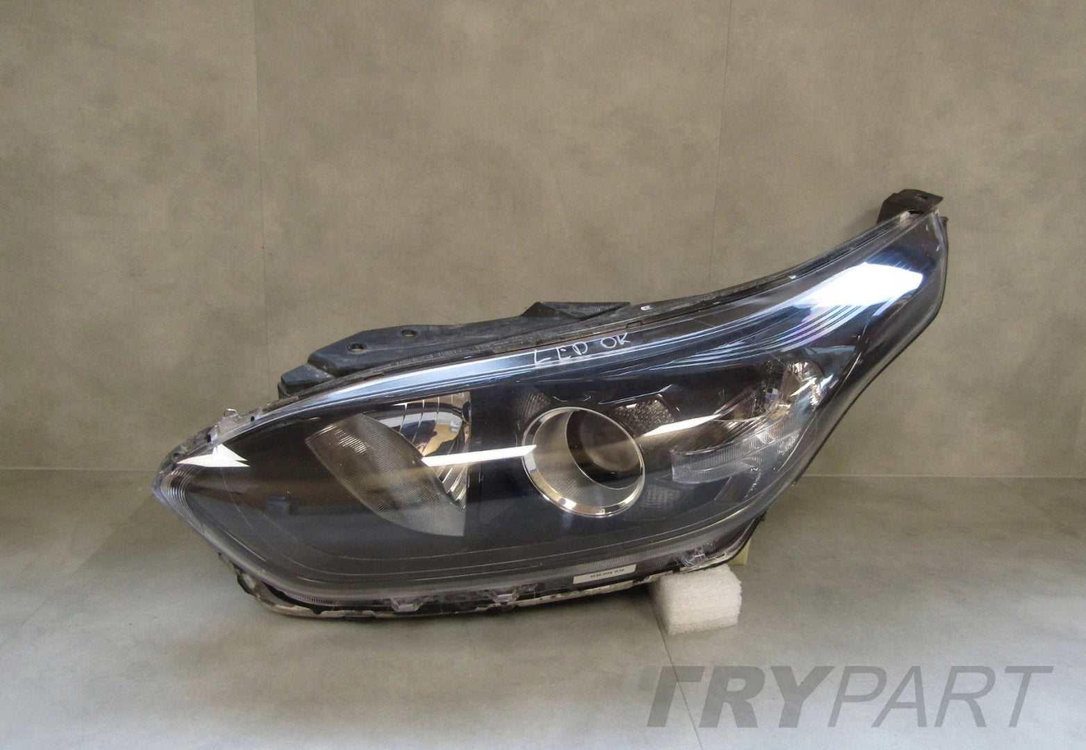FRONT LAMP KIA CEED 3 III LIFT STANDARD LENS BLACK 21- LH 9211001J7051