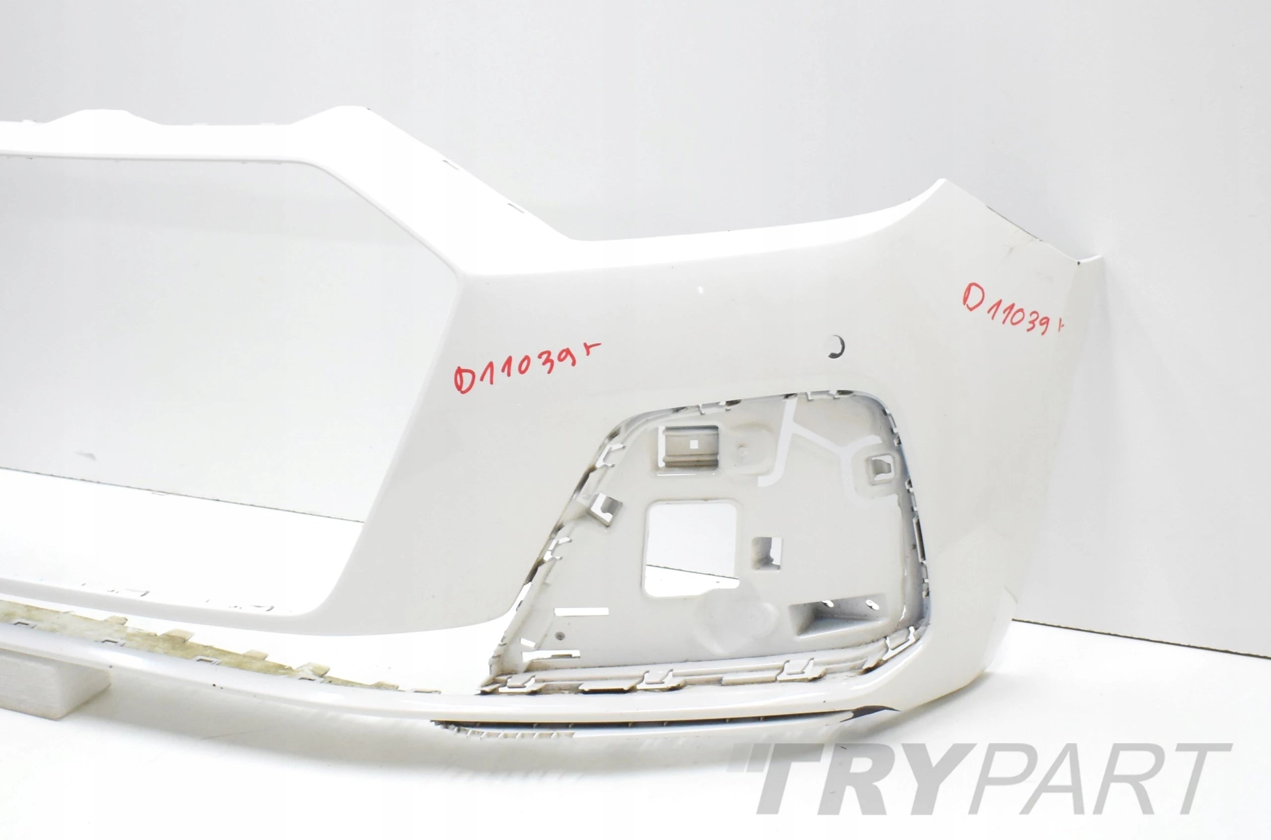 AUDI A1 II 82A FRONT BUMPER ORG