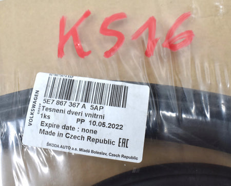 SKODA OCTAVIA IV 5E7 NEW ORIGINAL LEFT REAR DOOR SEAL FOR ESTATE CAR