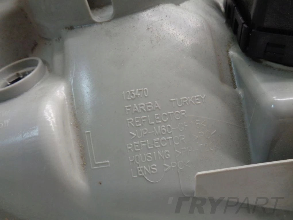 TOYOTA COROLLA SEDAN KOMBI 02- front lamp left