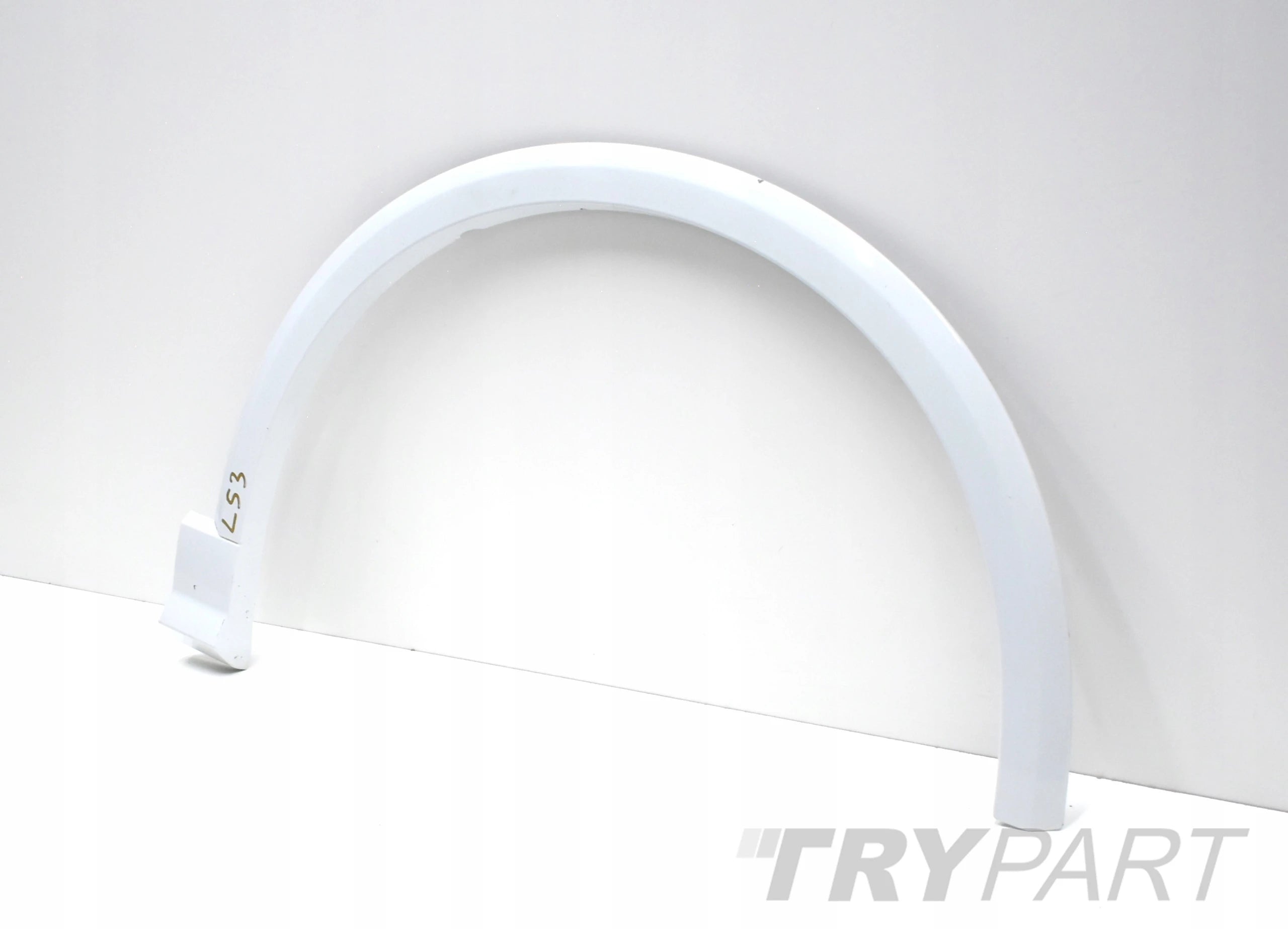 AUDI Q2 81A RIGHT FENDER TRIM FRONT ORIGINAL