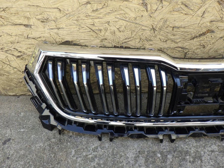SKODA KODIAQ LIFT 565 21- Grille Emblem
