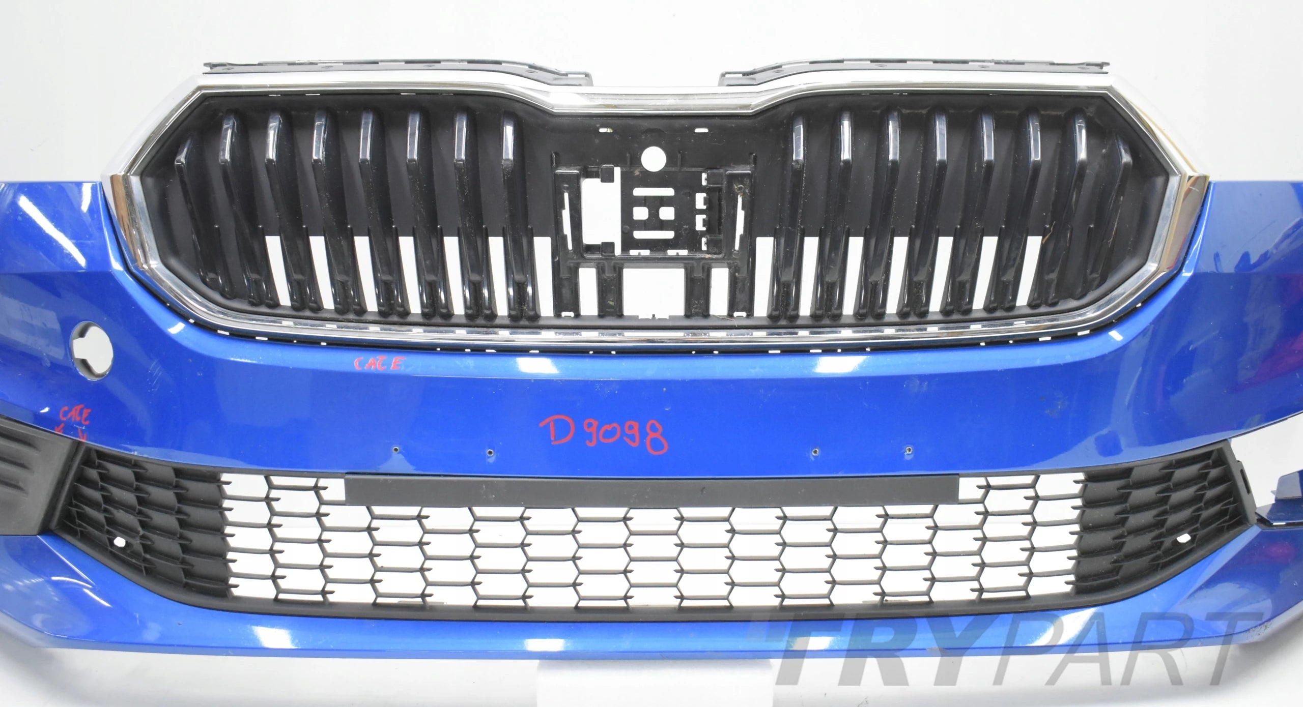 SKODA FABIA IV 6VA FRONT BUMPER ORIGINAL + GRILLES + GRILL