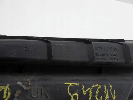 TOYOTA AURIS 06- front bumper grille right