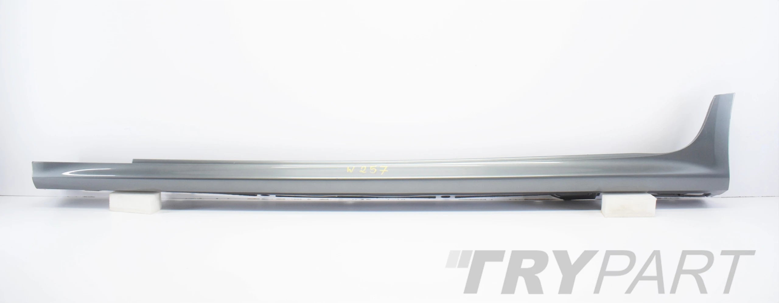 MERCEDES CLS W257 LEFT SILL STRIP ORG