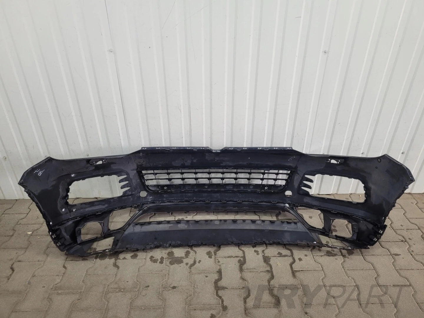Front Bumper VW VOLKSWAGEN Touareg 2 II 7P 7P6 10-14