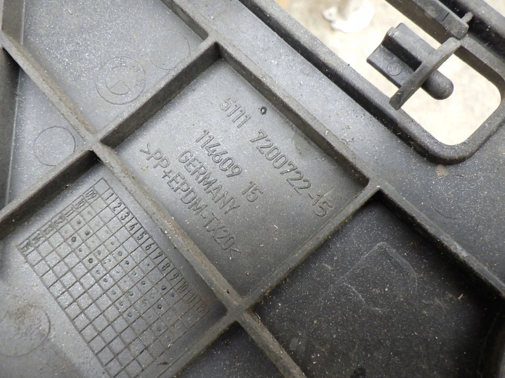 BMW 5 F10 F11 7200722 Front Right Bumper Skid Pad