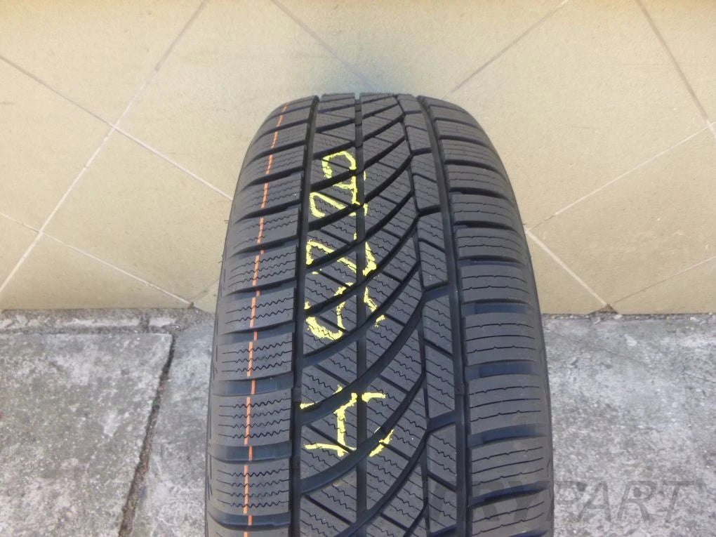 Hankook Kinergy 4S 215/55 R18 All-Season Tire