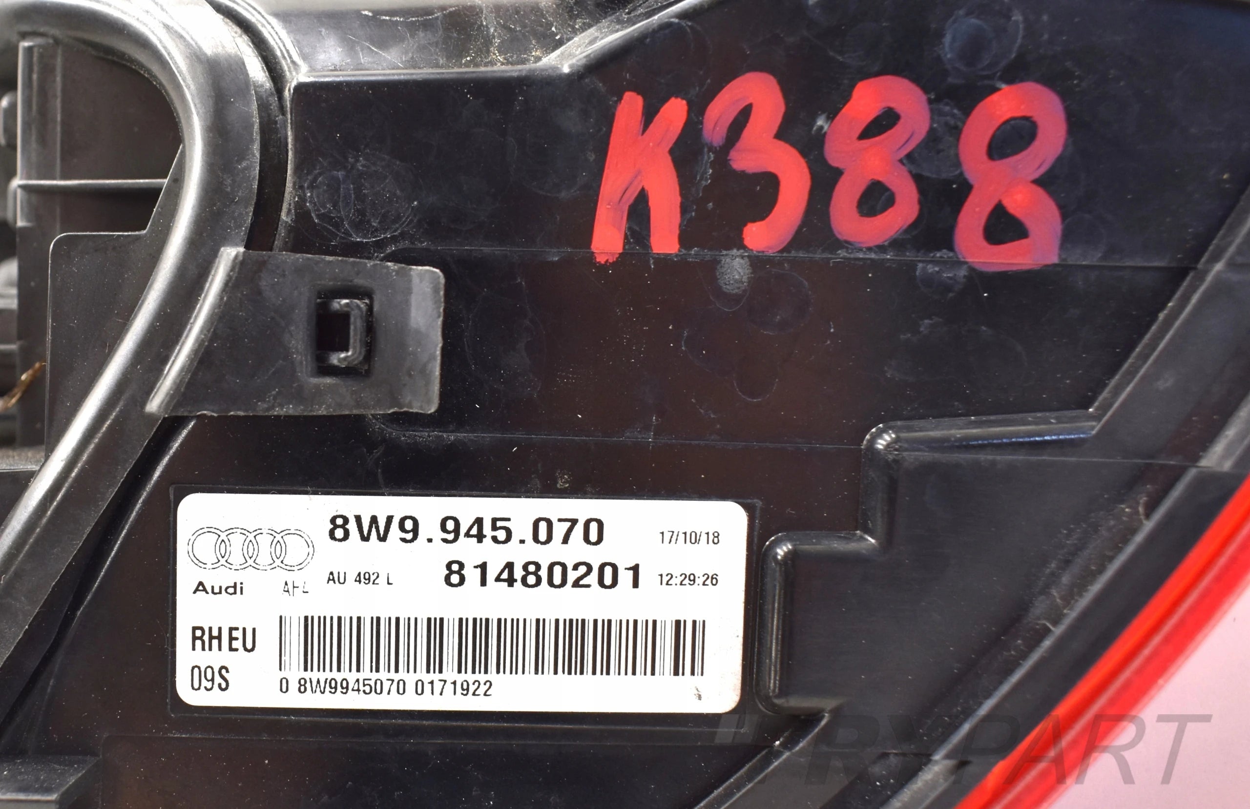 AUDI A4 B9 8W9 TAIL LIGHT RIGHT REAR ORG EU ESTATE