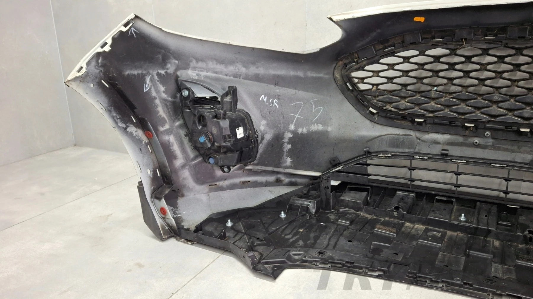 Front Bumper Ford Fiesta Mk8 VIII ACTIVE 17-21 / + Cover + Fog Lamp