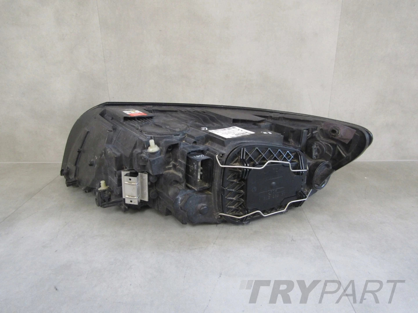 Headlight Volvo S40 V50 II LIFT XENON ACTIVE BENDING 07-12 RH RIGHT 30763030