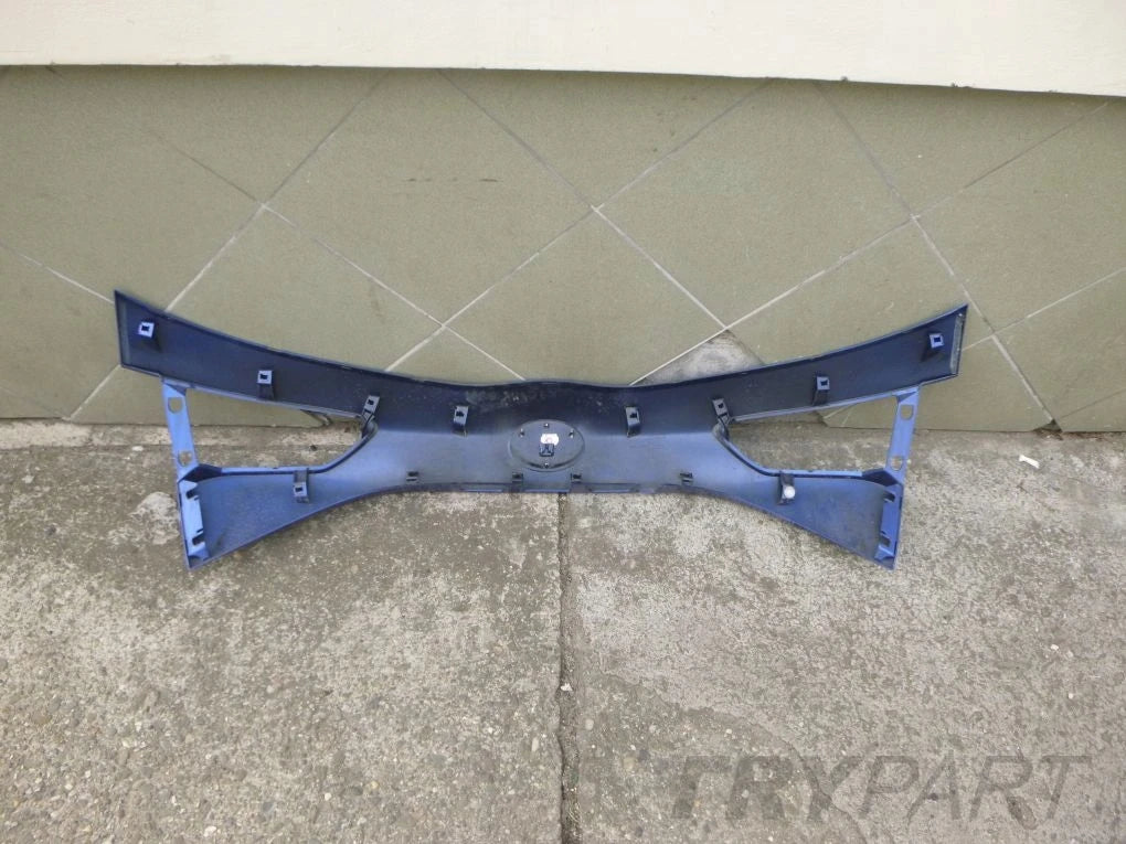 TOYOTA YARIS III LIFT IV 17- flap trim strip